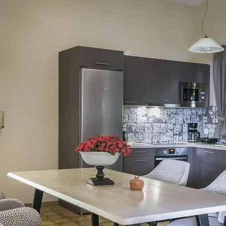 Sleeps 4 Pool Air Con Wifi Villa *