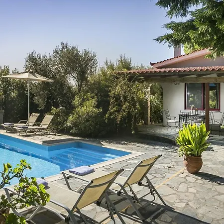 Sleeps 4 Pool Air Con Wifi Villa